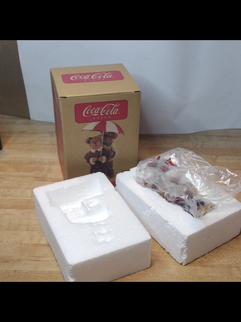 Boyds Bearstone Coca Cola Patricia Kenneth Rainy Days First Edition 1E Boxed